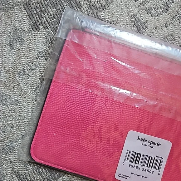 Gifted NIP Kate Spade Dark Pink Wristlet - Picture 6 of 10